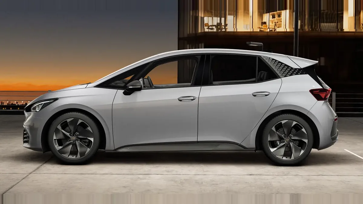 CUPRA Born e-Boost Pack Advanced Plus, 100% eléctrico, en renting — Lateral
