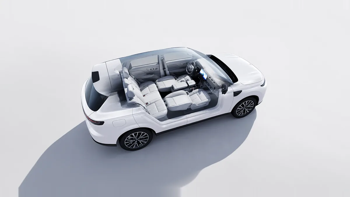 Leapmotor B10 REEV 18.8 kWh Life AT, híbrido enchufable, en renting — Trasera