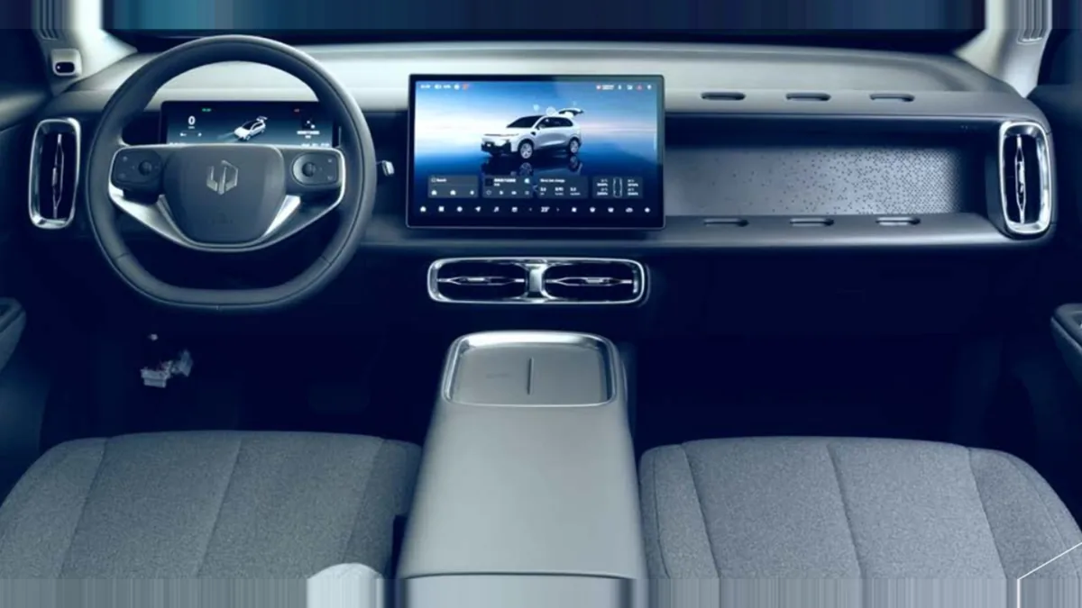 Leapmotor B10 REEV 18.8 kWh Life AT, híbrido enchufable, en renting — Interior