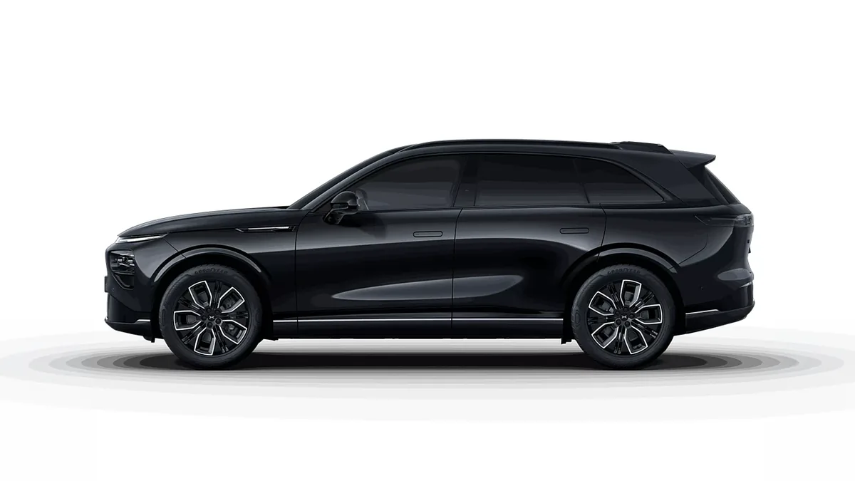 XPENG G9 RWD Long Range, 100% eléctrico, en renting — Lateral